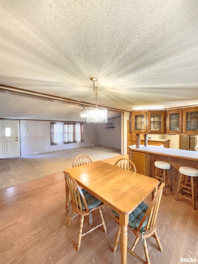 37 JANET Street, Murphysboro, Illinois 62966, 3 Bedrooms Bedrooms, 0 ,2 BathroomsBathrooms,Residential,For Sale,JANET,0,RMAEB460611