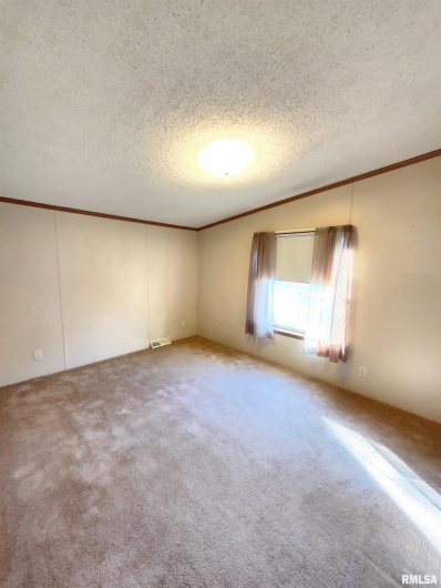 37 JANET Street, Murphysboro, Illinois 62966, 3 Bedrooms Bedrooms, 0 ,2 BathroomsBathrooms,Residential,For Sale,JANET,0,RMAEB460611