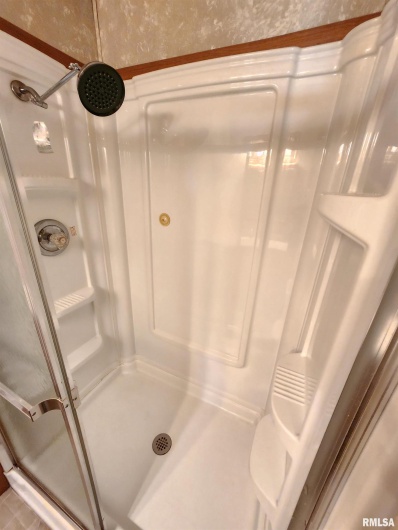 37 JANET Street, Murphysboro, Illinois 62966, 3 Bedrooms Bedrooms, 0 ,2 BathroomsBathrooms,Residential,For Sale,JANET,0,RMAEB460611