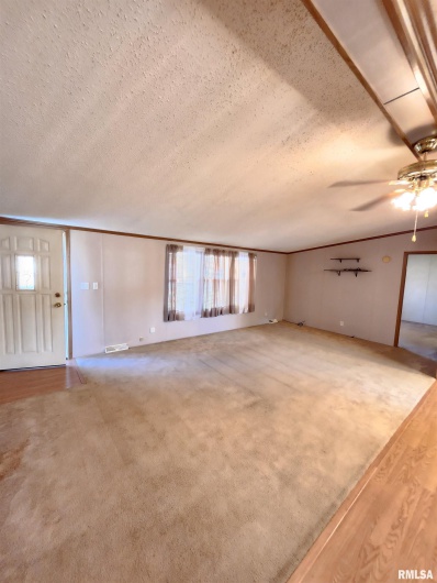 37 JANET Street, Murphysboro, Illinois 62966, 3 Bedrooms Bedrooms, 0 ,2 BathroomsBathrooms,Residential,For Sale,JANET,0,RMAEB460611