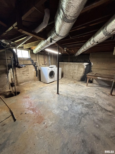 1806 MARKET Street, Metropolis, Illinois 62960, 3 Bedrooms Bedrooms, 0 ,1 BathroomBathrooms,Residential,For Sale,MARKET,0,RMAEB460616