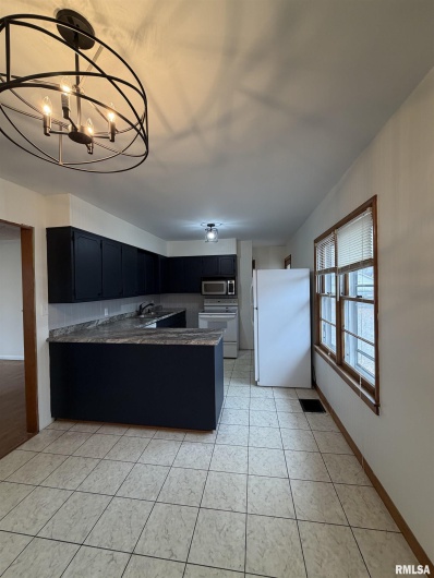 1806 MARKET Street, Metropolis, Illinois 62960, 3 Bedrooms Bedrooms, 0 ,1 BathroomBathrooms,Residential,For Sale,MARKET,0,RMAEB460616