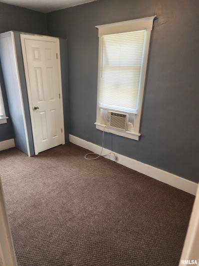 611 CHERRY Street, Carbondale, Illinois 62901, 4 Bedrooms Bedrooms, 0 ,1 BathroomBathrooms,Residential,For Sale,CHERRY,0,RMAEB459581