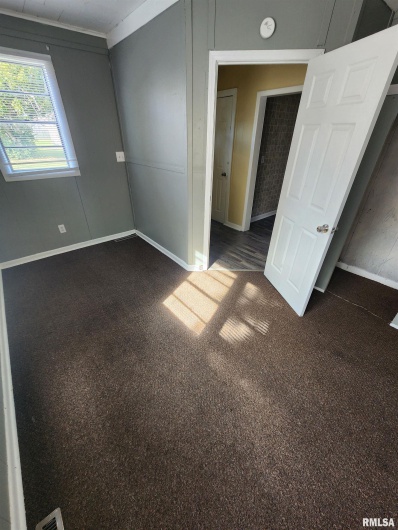 613 CHERRY Street, Carbondale, Illinois 62901, 4 Bedrooms Bedrooms, 0 ,1 BathroomBathrooms,Residential,For Sale,CHERRY,0,RMAEB459582