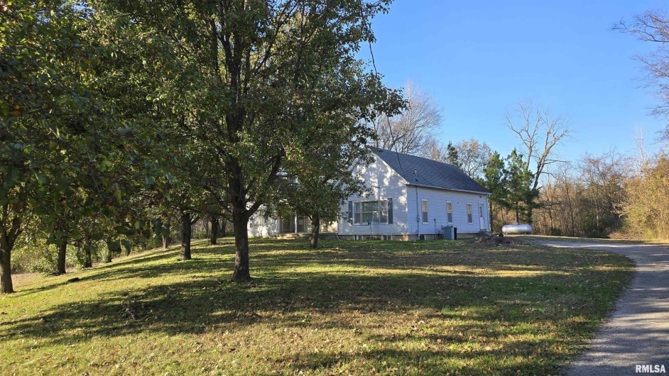 650 Old Route 146 Loop, Vienna, Illinois 62995, 3 Bedrooms Bedrooms, 0 ,1 BathroomBathrooms,Residential,For Sale,Old Route 146,0,RMAEB459706