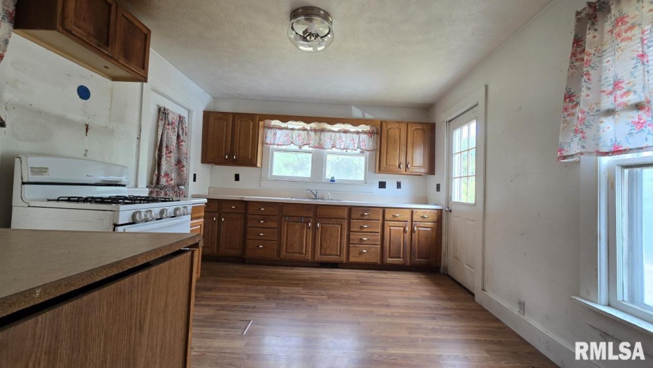 650 Old Route 146 Loop, Vienna, Illinois 62995, 3 Bedrooms Bedrooms, 0 ,1 BathroomBathrooms,Residential,For Sale,Old Route 146,0,RMAEB459706