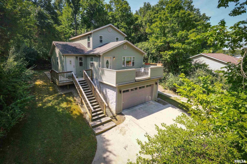 701 CAMPUS Drive, Carbondale, Illinois 62901, 3 Bedrooms Bedrooms, 0 ,2 BathroomsBathrooms,Residential,For Sale,CAMPUS,0,RMAEB459237