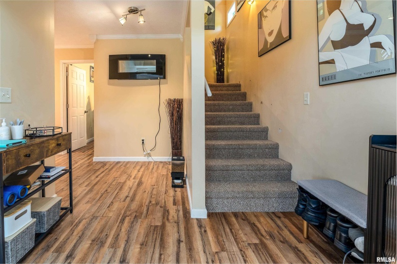 701 CAMPUS Drive, Carbondale, Illinois 62901, 3 Bedrooms Bedrooms, 0 ,2 BathroomsBathrooms,Residential,For Sale,CAMPUS,0,RMAEB459237