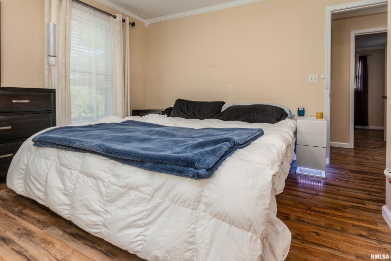 701 CAMPUS Drive, Carbondale, Illinois 62901, 3 Bedrooms Bedrooms, 0 ,2 BathroomsBathrooms,Residential,For Sale,CAMPUS,0,RMAEB459237