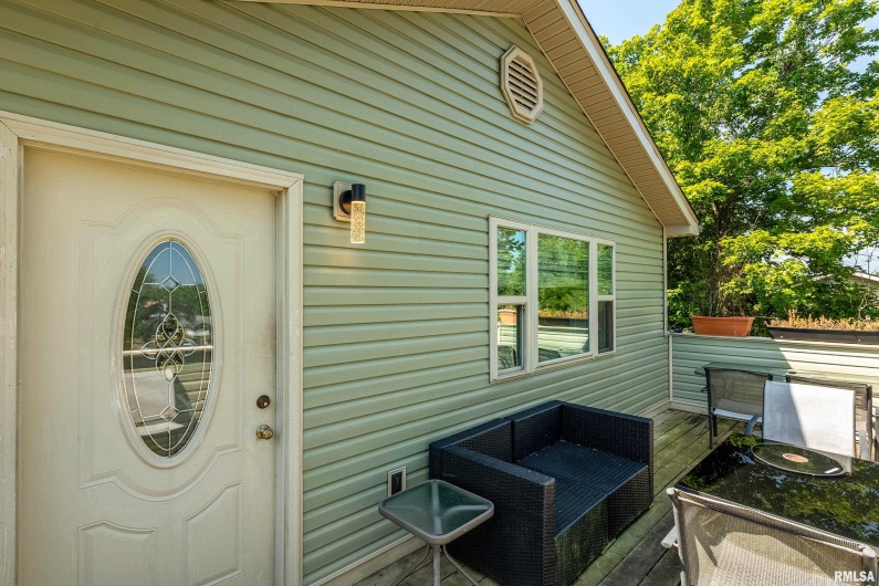 701 CAMPUS Drive, Carbondale, Illinois 62901, 3 Bedrooms Bedrooms, 0 ,2 BathroomsBathrooms,Residential,For Sale,CAMPUS,0,RMAEB459237