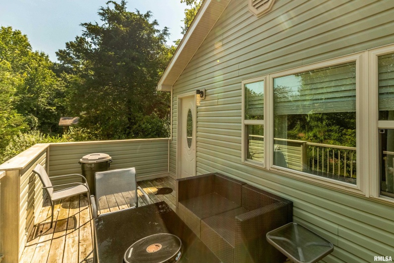 701 CAMPUS Drive, Carbondale, Illinois 62901, 3 Bedrooms Bedrooms, 0 ,2 BathroomsBathrooms,Residential,For Sale,CAMPUS,0,RMAEB459237