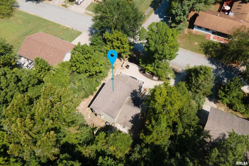 701 CAMPUS Drive, Carbondale, Illinois 62901, 3 Bedrooms Bedrooms, 0 ,2 BathroomsBathrooms,Residential,For Sale,CAMPUS,0,RMAEB459237