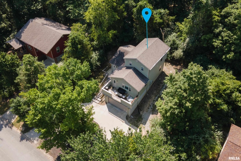 701 CAMPUS Drive, Carbondale, Illinois 62901, 3 Bedrooms Bedrooms, 0 ,2 BathroomsBathrooms,Residential,For Sale,CAMPUS,0,RMAEB459237