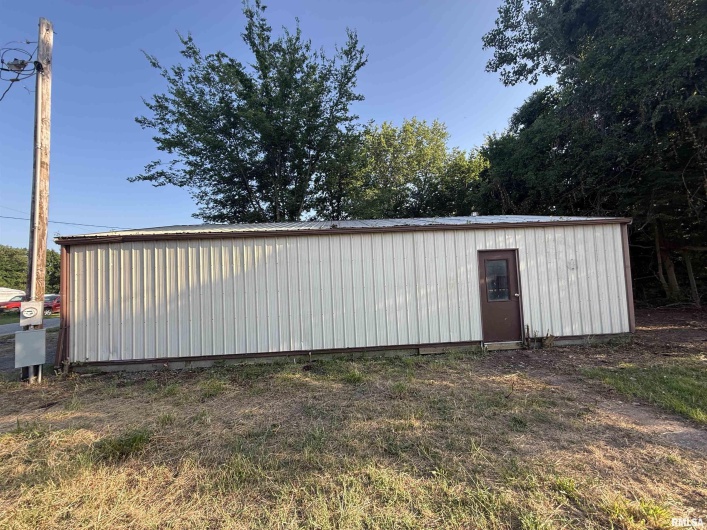 9560 Lessley Road, Sparta, Illinois 62286, 3 Bedrooms Bedrooms, 0 ,2 BathroomsBathrooms,Residential,For Sale,Lessley,0,RMAEB459230