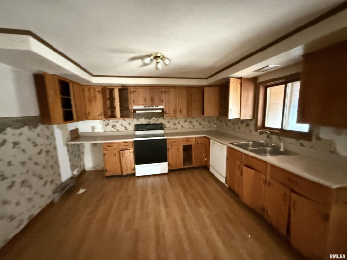 9560 Lessley Road, Sparta, Illinois 62286, 3 Bedrooms Bedrooms, 0 ,2 BathroomsBathrooms,Residential,For Sale,Lessley,0,RMAEB459230