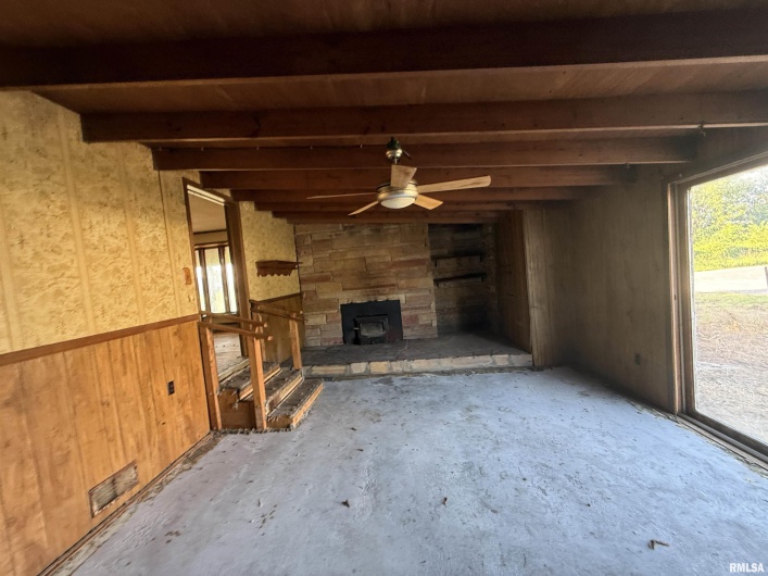 9560 Lessley Road, Sparta, Illinois 62286, 3 Bedrooms Bedrooms, 0 ,2 BathroomsBathrooms,Residential,For Sale,Lessley,0,RMAEB459230