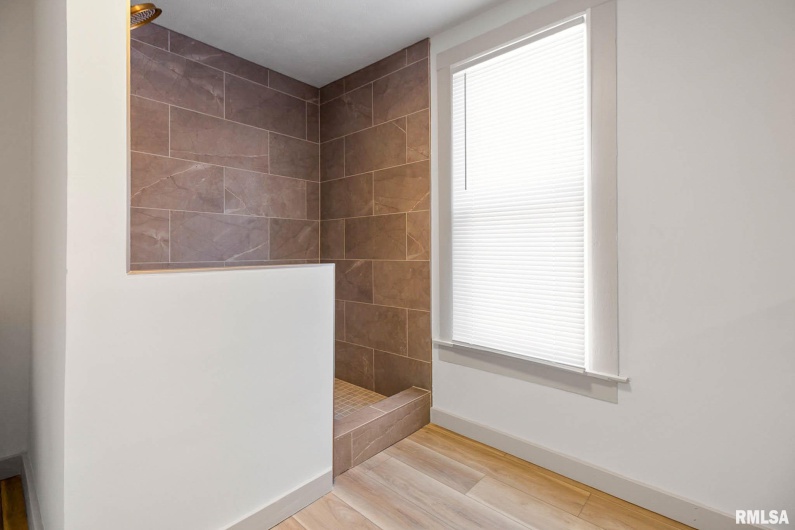 1510 DIVISION Street, Carterville, Illinois 62918, 2 Bedrooms Bedrooms, 0 ,2 BathroomsBathrooms,Residential,For Sale,DIVISION,0,RMAQC4269709