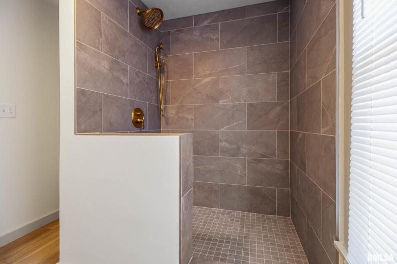 1510 DIVISION Street, Carterville, Illinois 62918, 2 Bedrooms Bedrooms, 0 ,2 BathroomsBathrooms,Residential,For Sale,DIVISION,0,RMAQC4269709