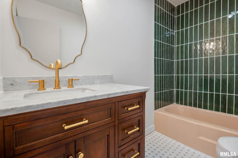 1510 DIVISION Street, Carterville, Illinois 62918, 2 Bedrooms Bedrooms, 0 ,2 BathroomsBathrooms,Residential,For Sale,DIVISION,0,RMAQC4269709