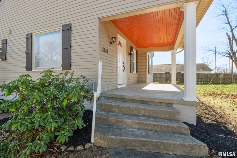 1510 DIVISION Street, Carterville, Illinois 62918, 2 Bedrooms Bedrooms, 0 ,2 BathroomsBathrooms,Residential,For Sale,DIVISION,0,RMAQC4269709