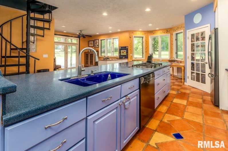 412 WAGON WHEEL Road, Carbondale, Illinois 62901, 6 Bedrooms Bedrooms, 0 ,4 BathroomsBathrooms,Residential,For Sale,WAGON WHEEL,0,RMAEB460625