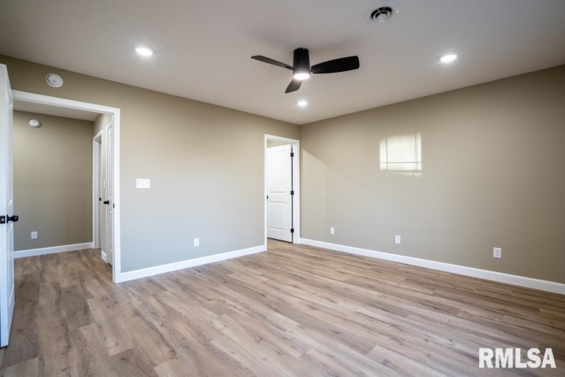 1801 ADAMS Street, Herrin, Illinois 62948, 3 Bedrooms Bedrooms, 0 ,2 BathroomsBathrooms,Residential,For Sale,ADAMS,0,RMAQC4269729