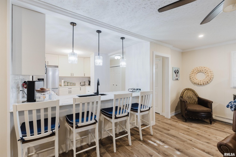 100 Prairie Road, Carterville, Illinois 62918, 3 Bedrooms Bedrooms, 0 ,2 BathroomsBathrooms,Residential,For Sale,Prairie,0,RMAEB460631