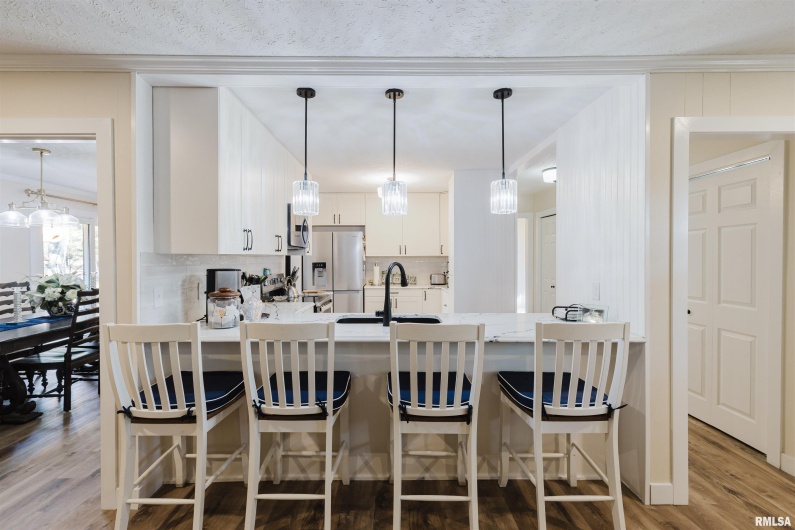 100 Prairie Road, Carterville, Illinois 62918, 3 Bedrooms Bedrooms, 0 ,2 BathroomsBathrooms,Residential,For Sale,Prairie,0,RMAEB460631