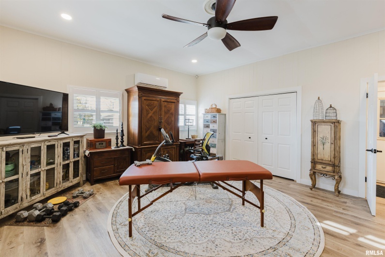 100 Prairie Road, Carterville, Illinois 62918, 3 Bedrooms Bedrooms, 0 ,2 BathroomsBathrooms,Residential,For Sale,Prairie,0,RMAEB460631