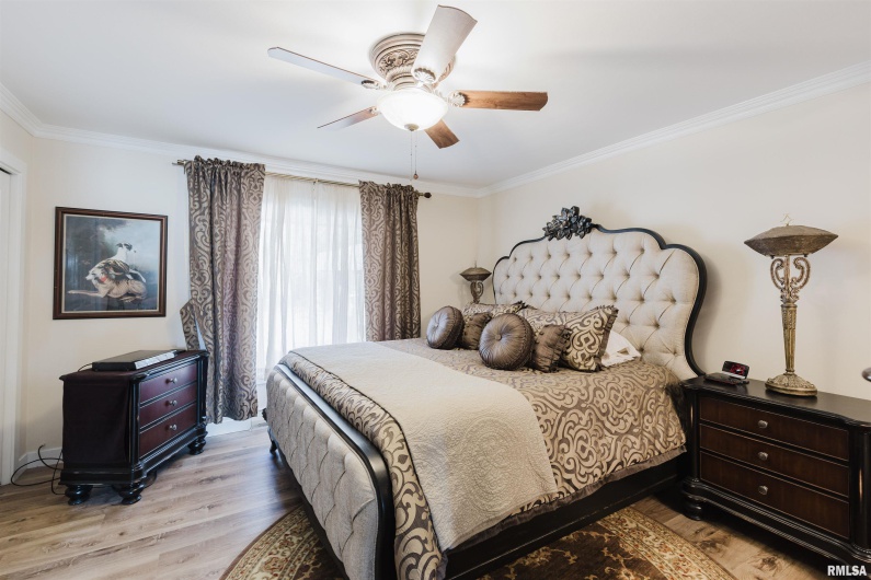 100 Prairie Road, Carterville, Illinois 62918, 3 Bedrooms Bedrooms, 0 ,2 BathroomsBathrooms,Residential,For Sale,Prairie,0,RMAEB460631