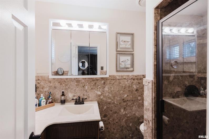 100 Prairie Road, Carterville, Illinois 62918, 3 Bedrooms Bedrooms, 0 ,2 BathroomsBathrooms,Residential,For Sale,Prairie,0,RMAEB460631