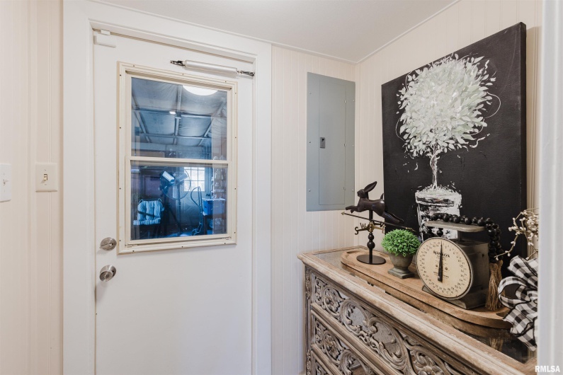 100 Prairie Road, Carterville, Illinois 62918, 3 Bedrooms Bedrooms, 0 ,2 BathroomsBathrooms,Residential,For Sale,Prairie,0,RMAEB460631