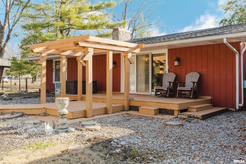 100 Prairie Road, Carterville, Illinois 62918, 3 Bedrooms Bedrooms, 0 ,2 BathroomsBathrooms,Residential,For Sale,Prairie,0,RMAEB460631