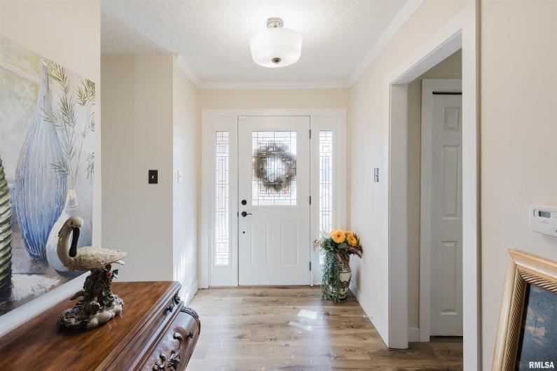 100 Prairie Road, Carterville, Illinois 62918, 3 Bedrooms Bedrooms, 0 ,2 BathroomsBathrooms,Residential,For Sale,Prairie,0,RMAEB460631