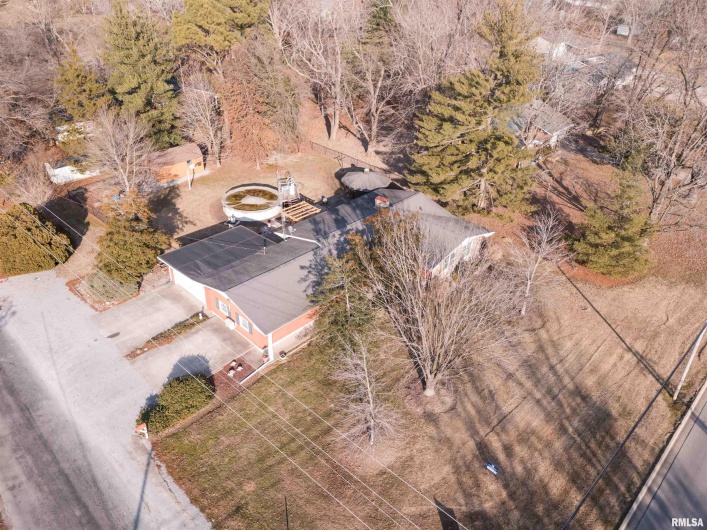 100 Prairie Road, Carterville, Illinois 62918, 3 Bedrooms Bedrooms, 0 ,2 BathroomsBathrooms,Residential,For Sale,Prairie,0,RMAEB460631