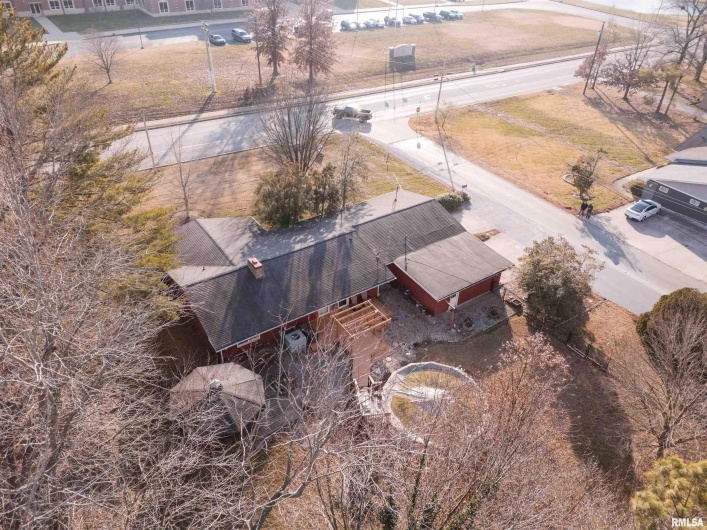 100 Prairie Road, Carterville, Illinois 62918, 3 Bedrooms Bedrooms, 0 ,2 BathroomsBathrooms,Residential,For Sale,Prairie,0,RMAEB460631