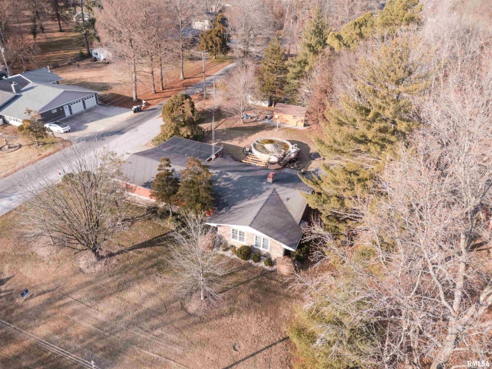 100 Prairie Road, Carterville, Illinois 62918, 3 Bedrooms Bedrooms, 0 ,2 BathroomsBathrooms,Residential,For Sale,Prairie,0,RMAEB460631