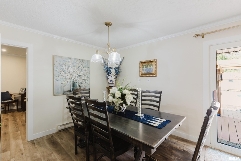 100 Prairie Road, Carterville, Illinois 62918, 3 Bedrooms Bedrooms, 0 ,2 BathroomsBathrooms,Residential,For Sale,Prairie,0,RMAEB460631