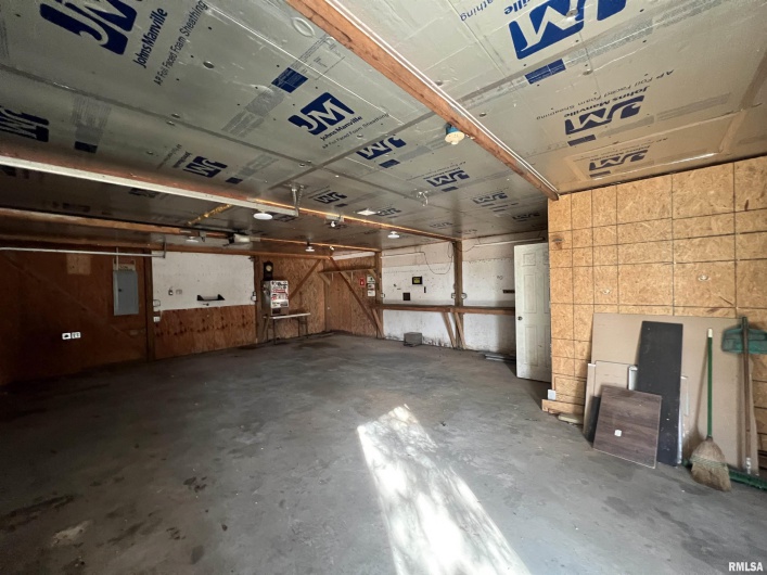 611 SUNSET Drive, Marion, Illinois 62959, 0 , 0 ,0,Land,For Sale,SUNSET,0,RMAEB460626