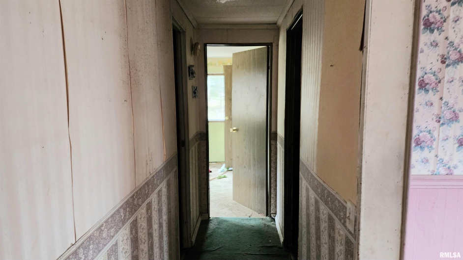 213 VIRGINIA Street, Cambria, Illinois 62915, 2 Bedrooms Bedrooms, 0 ,2 BathroomsBathrooms,Manufactured In Park,For Sale,VIRGINIA,0,RMAEB460632