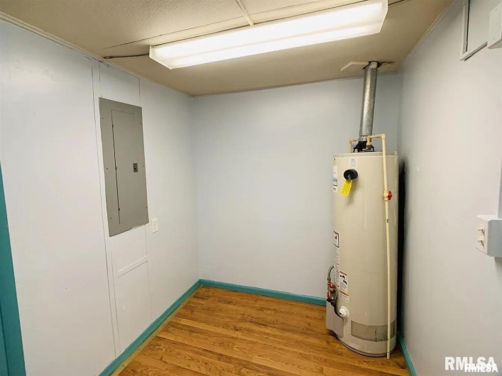 716 POPLAR Street, Harrisburg, Illinois 62946, 2 Bedrooms Bedrooms, 0 ,1 BathroomBathrooms,Residential,For Sale,POPLAR,0,RMAQC4269745