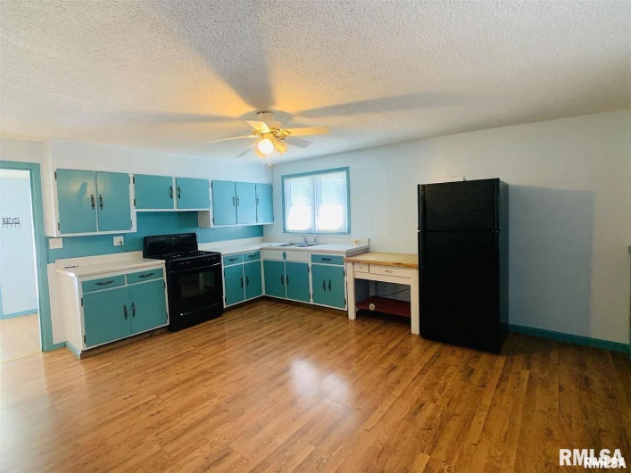 716 POPLAR Street, Harrisburg, Illinois 62946, 2 Bedrooms Bedrooms, 0 ,1 BathroomBathrooms,Residential,For Sale,POPLAR,0,RMAQC4269745