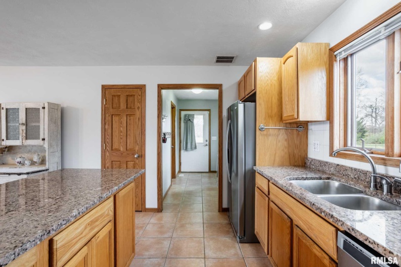 450 Clark School Road, DeSoto, Illinois 62924, 1 Bedroom Bedrooms, 0 ,2 BathroomsBathrooms,Residential,For Sale,Clark School,0,RMAQC4269747