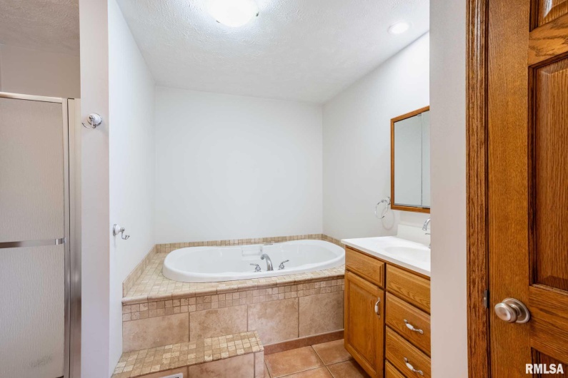 450 Clark School Road, DeSoto, Illinois 62924, 1 Bedroom Bedrooms, 0 ,2 BathroomsBathrooms,Residential,For Sale,Clark School,0,RMAQC4269747