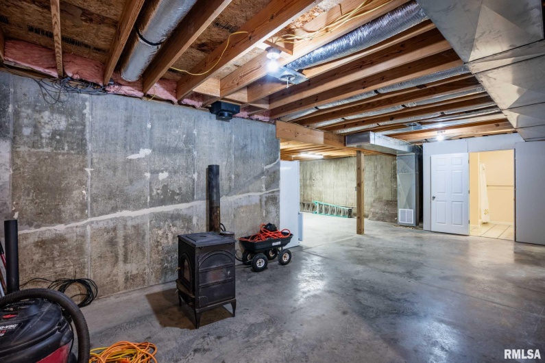 450 Clark School Road, DeSoto, Illinois 62924, 1 Bedroom Bedrooms, 0 ,2 BathroomsBathrooms,Residential,For Sale,Clark School,0,RMAQC4269747