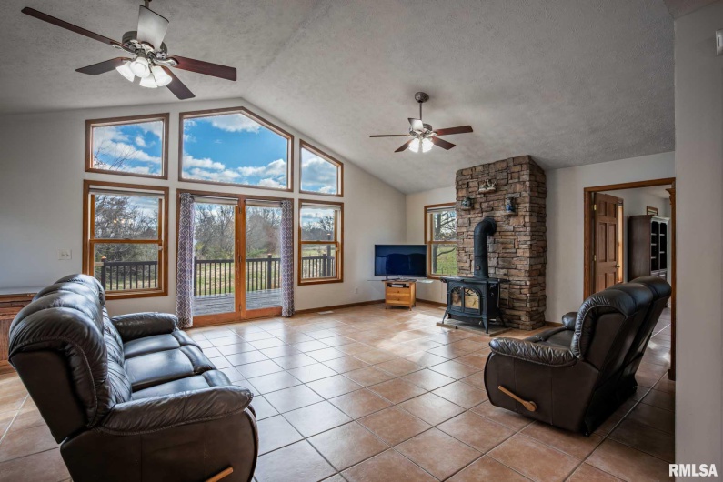 450 Clark School Road, DeSoto, Illinois 62924, 1 Bedroom Bedrooms, 0 ,2 BathroomsBathrooms,Residential,For Sale,Clark School,0,RMAQC4269747