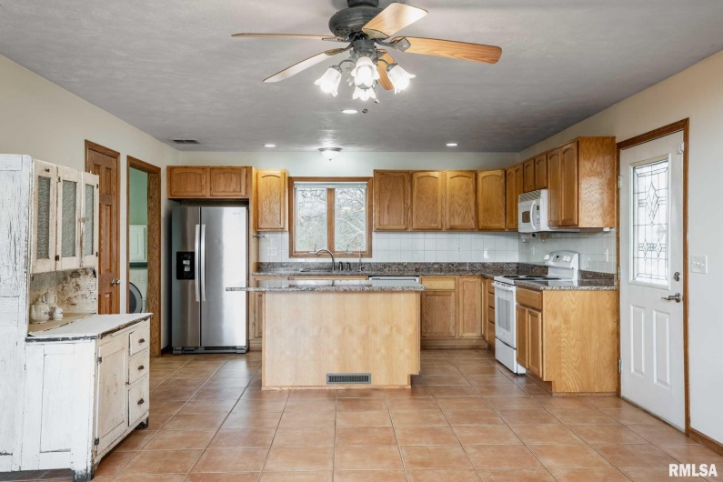 450 Clark School Road, DeSoto, Illinois 62924, 1 Bedroom Bedrooms, 0 ,2 BathroomsBathrooms,Residential,For Sale,Clark School,0,RMAQC4269747