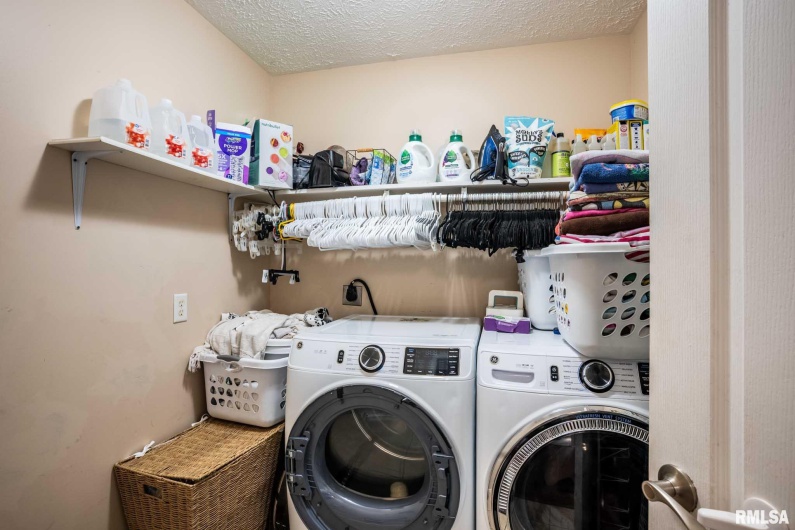 411 PRINCE Lane, Herrin, Illinois 62948, 4 Bedrooms Bedrooms, 0 ,2 BathroomsBathrooms,Residential,For Sale,PRINCE,0,RMAQC4269749