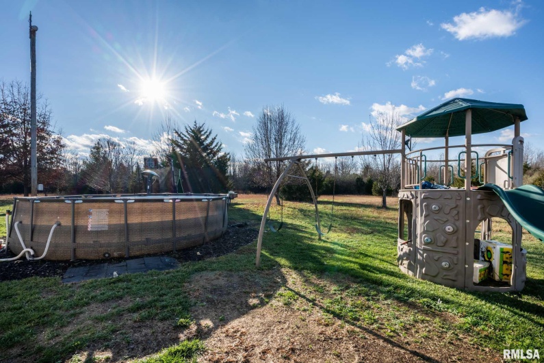 411 PRINCE Lane, Herrin, Illinois 62948, 4 Bedrooms Bedrooms, 0 ,2 BathroomsBathrooms,Residential,For Sale,PRINCE,0,RMAQC4269749