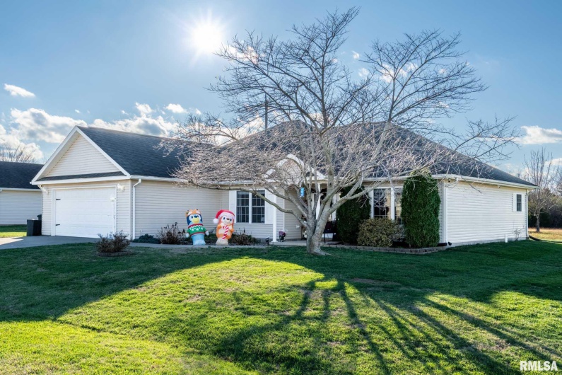 411 PRINCE Lane, Herrin, Illinois 62948, 4 Bedrooms Bedrooms, 0 ,2 BathroomsBathrooms,Residential,For Sale,PRINCE,0,RMAQC4269749